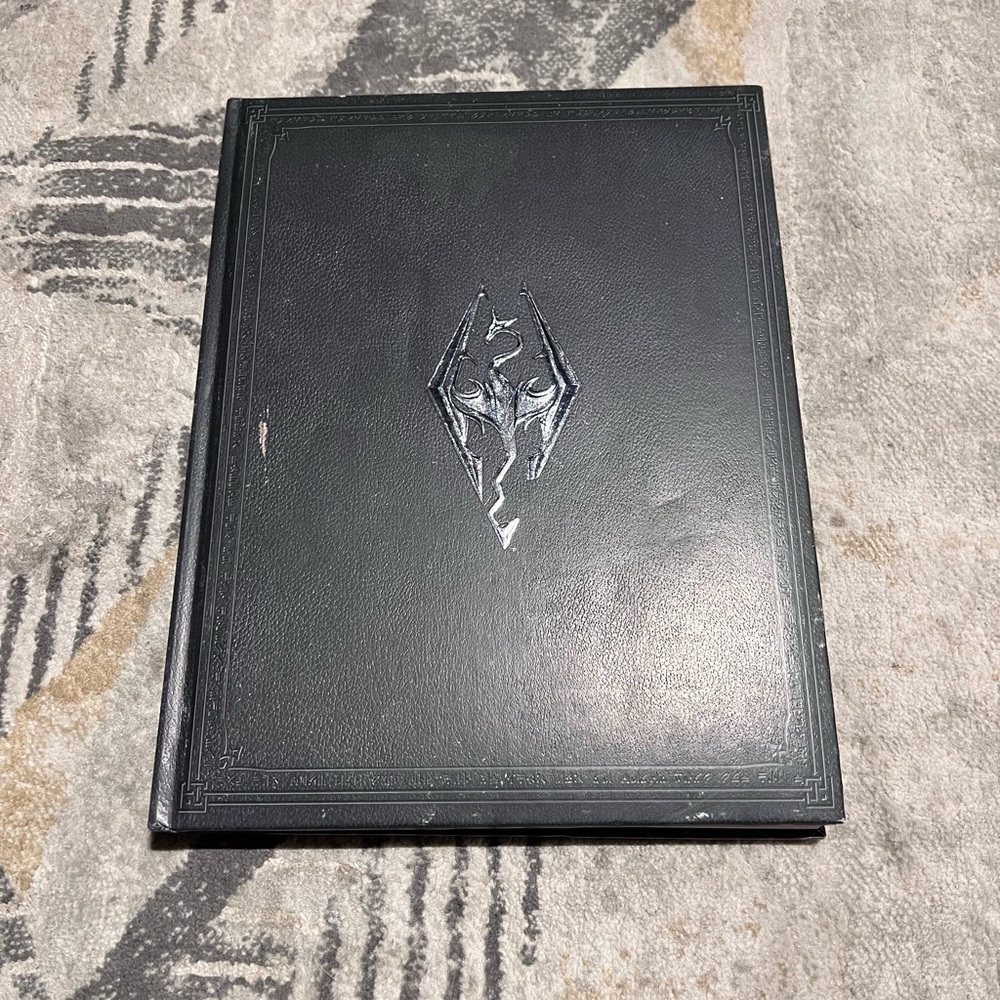 Skyrim collectors art and gaming guide